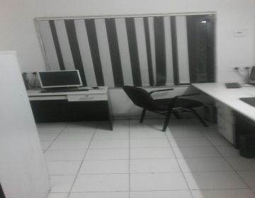 Commercial Office Space in Nehrunagar 1075 sqft