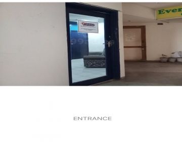 1060 sqft Commercial office available in Bodakdev