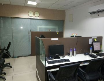 850 sqft Commercial Office Space in Naranpura 